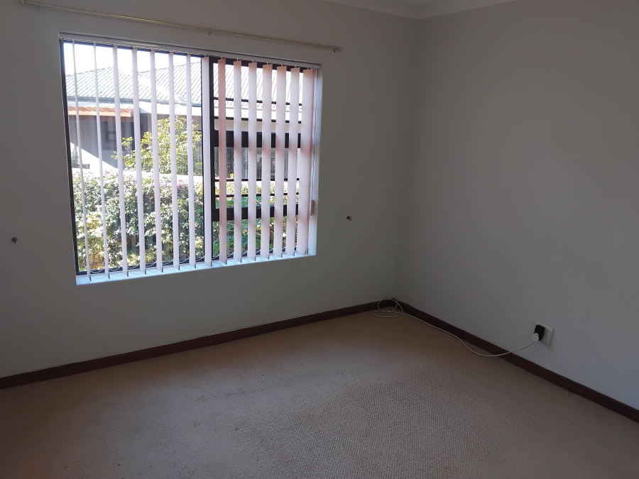 4 Bedroom Property for Sale in Wavecrest Eastern Cape